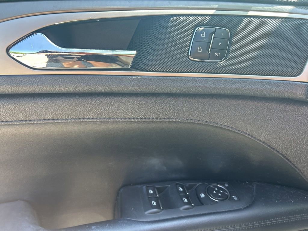 Used 2018 Lincoln MKZ Premiere w/ Magnetic Appearance Package AWD/4WD image 12