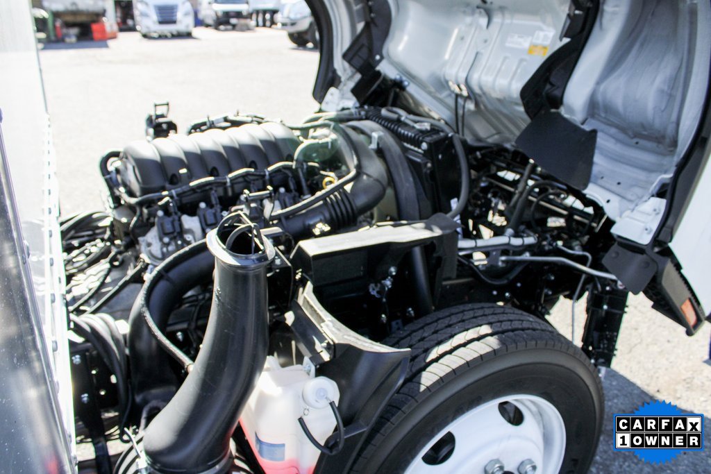 Used 2024 Isuzu NPR image 15