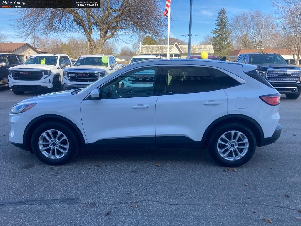 Used 2020 Ford Escape SE image 8