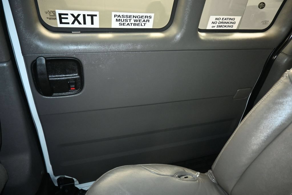 Used 2023 Chevrolet Express 3500 LS RWD image 32