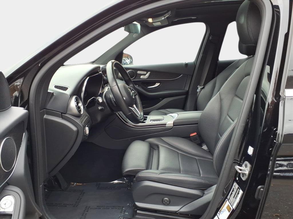 Used 2022 Mercedes-Benz GLC 300 4MATIC image 11