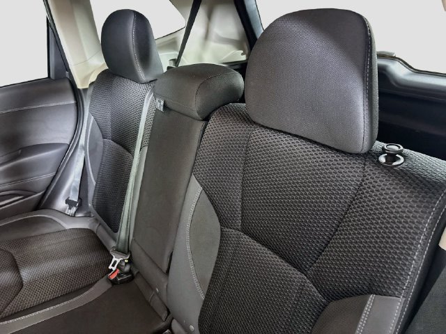 Used 2019 Subaru Forester Premium AWD/4WD image 25