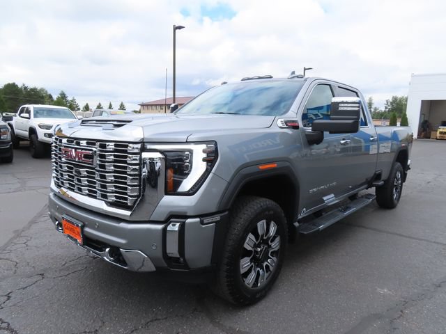 Certified 2026 GMC Sierra 3500 Denali w/ Denali Reserve Package AWD/4WD image 3