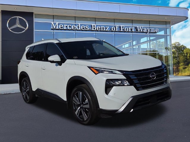 Used 2025 Nissan Rogue SL FWD image 1