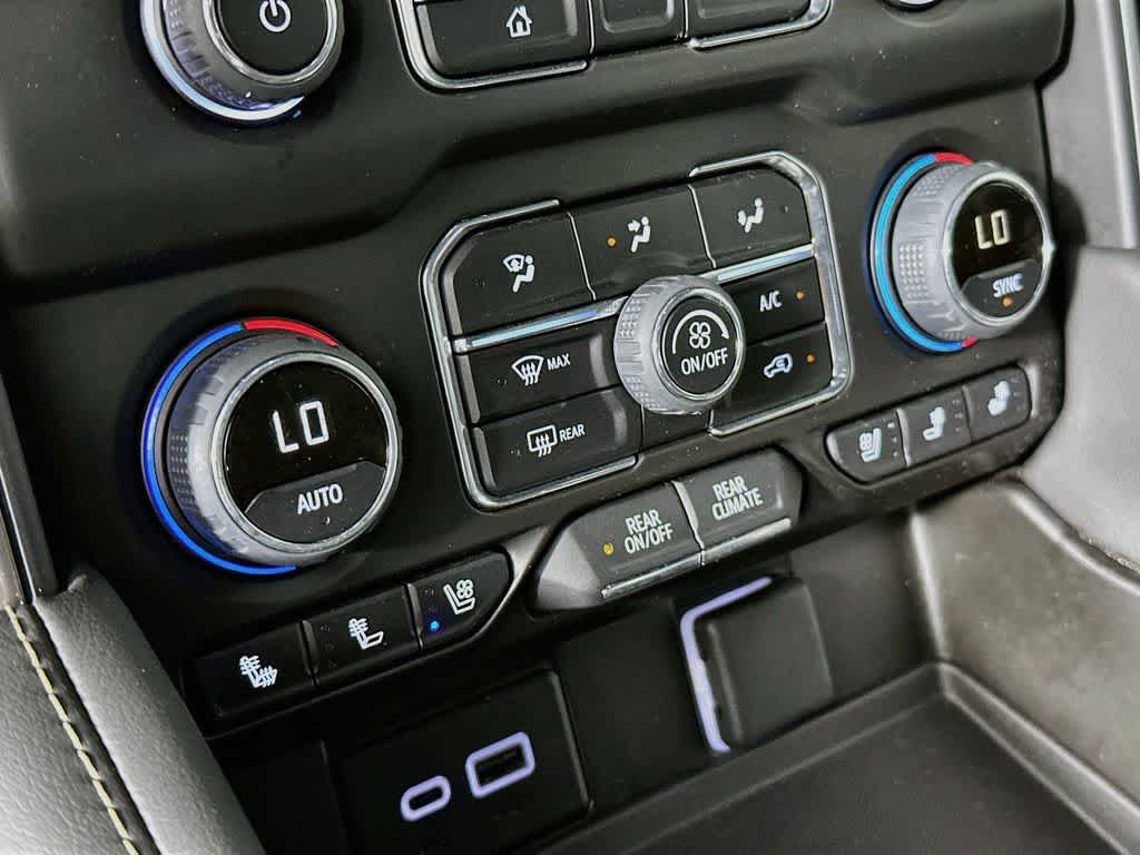 Used 2023 Chevrolet Suburban Premier AWD/4WD image 18