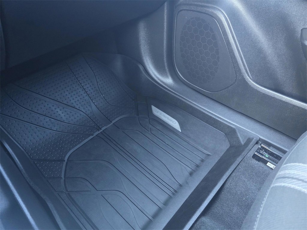 Used 2023 Chevrolet Blazer LT w/ Convenience Package image 19