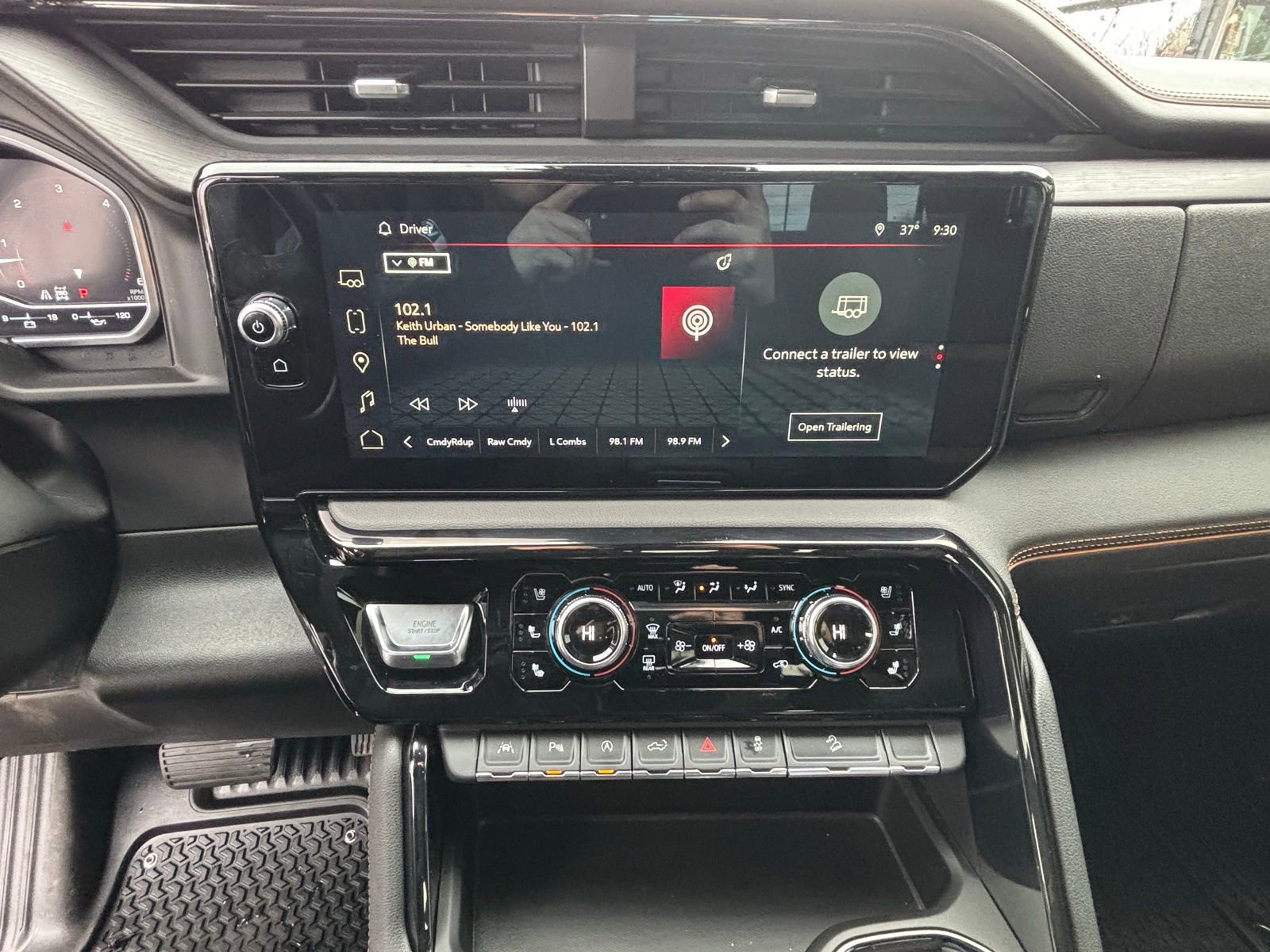 Used 2023 GMC Sierra 1500 AT4 w/ Technology Package image 17