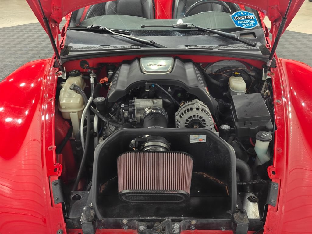 Used 2003 Chevrolet SSR w/ Preferred Equipment Group RWD image 39