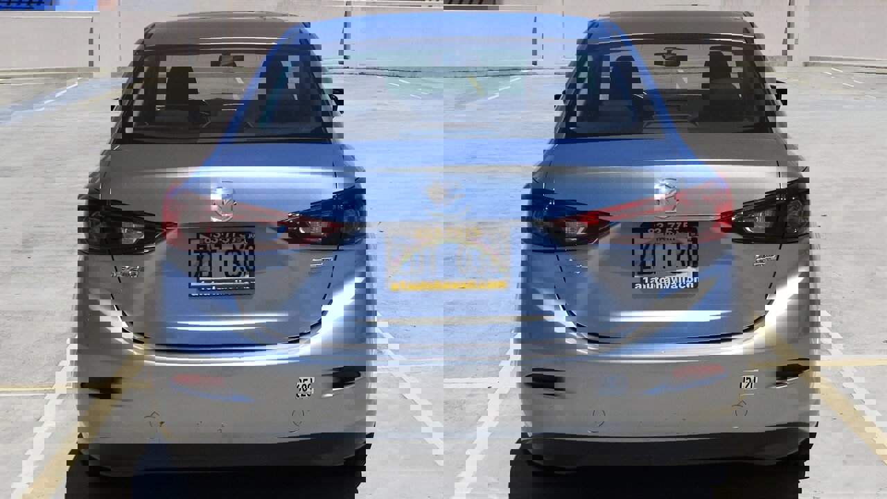 Used 2015 MAZDA MAZDA3 i SV image 5