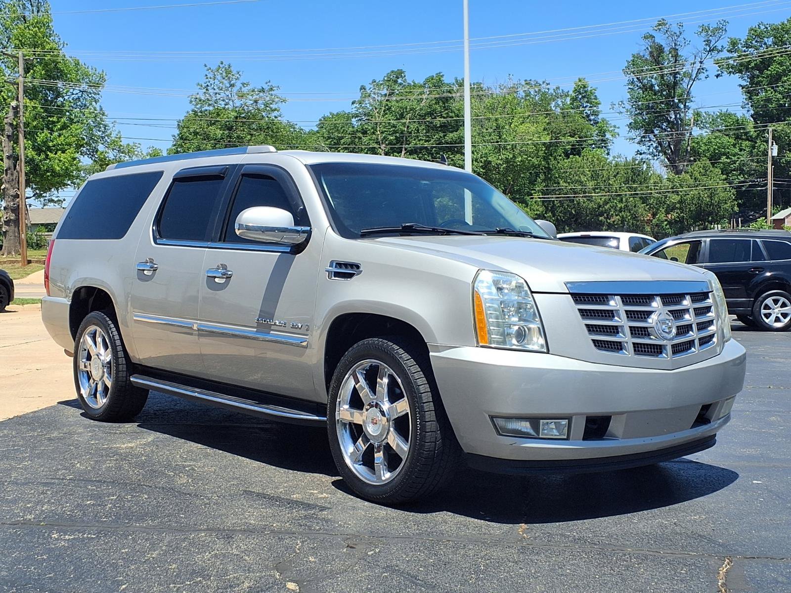 Used 2008 Cadillac Escalade ESV AWD image 1
