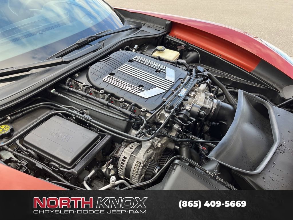 Used 2015 Chevrolet Corvette Z06 w/ 3LZ Preferred Equipment Group image 6