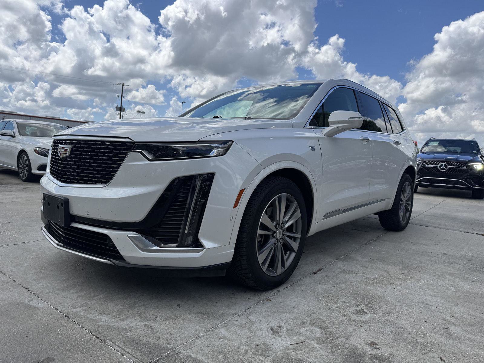 Used 2020 Cadillac XT6 Premium Luxury image 3