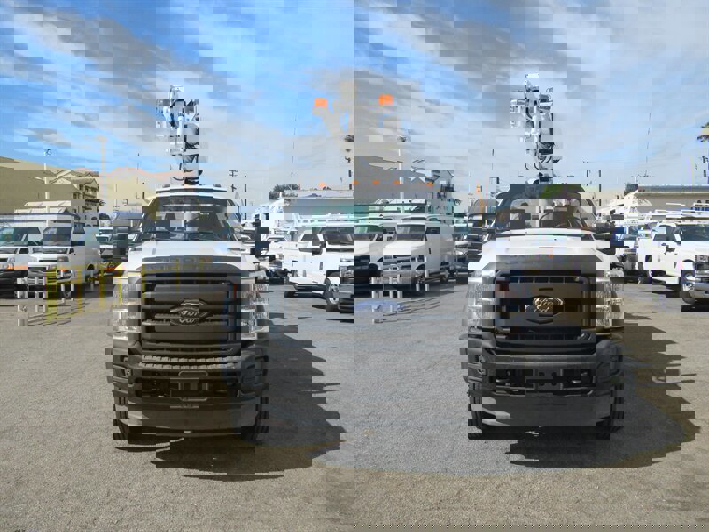 Used 2013 Ford F450 XL w/ Snow Plow Prep Pkg image 5