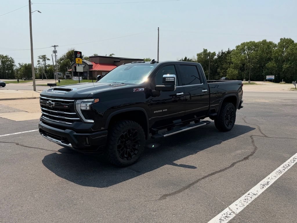 Used 2024 Chevrolet Silverado 2500 LTZ w/ LTZ Plus Package AWD/4WD image 7