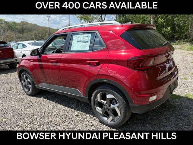 New 2026 Hyundai Venue SEL FWD image 3