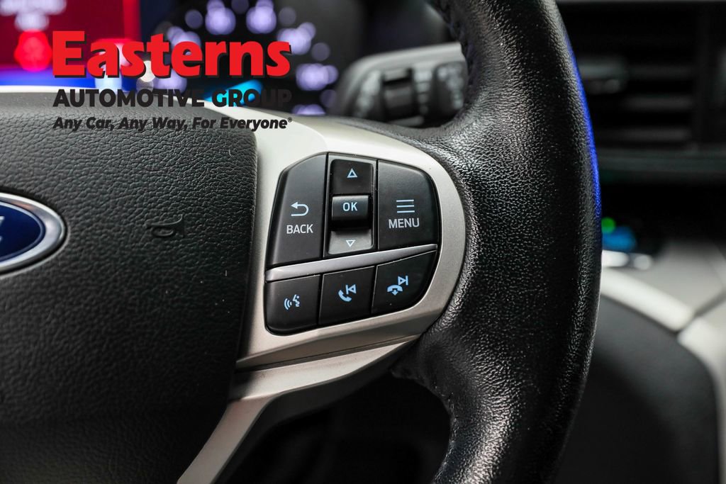 Used 2021 Ford Explorer XLT image 16