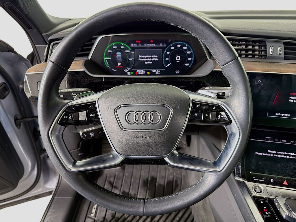 Used 2022 Audi e-tron Premium Plus image 13