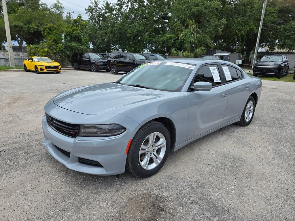 Used 2021 Dodge Charger SXT RWD image 2