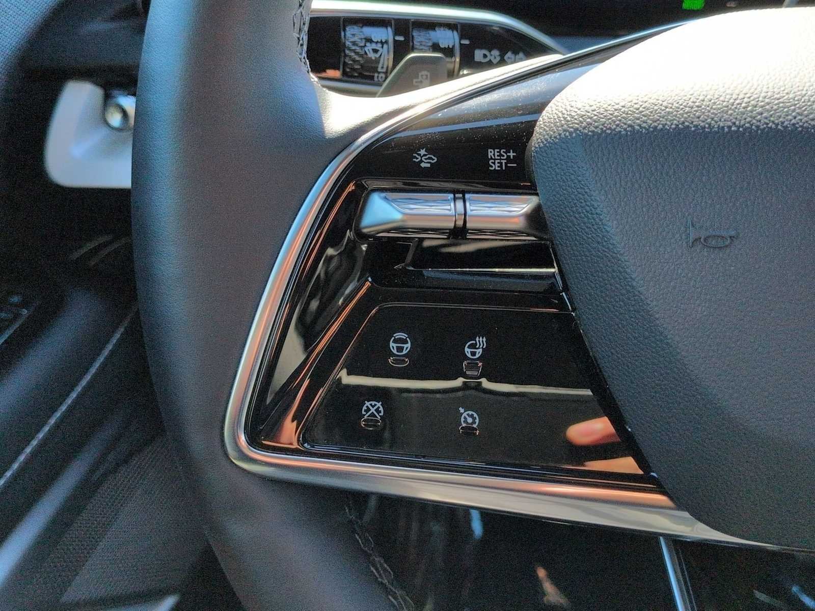 Used 2026 Cadillac Optiq Sport 1 AWD/4WD image 15