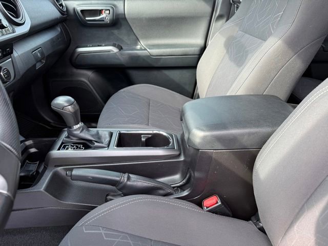 Used 2016 Toyota Tacoma TRD Sport w/ Premium & Technology Package AWD/4WD image 23