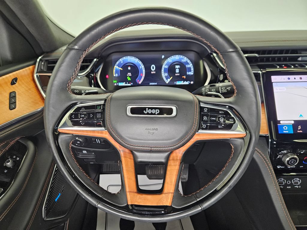 Used 2024 Jeep Grand Cherokee L Summit AWD/4WD image 20