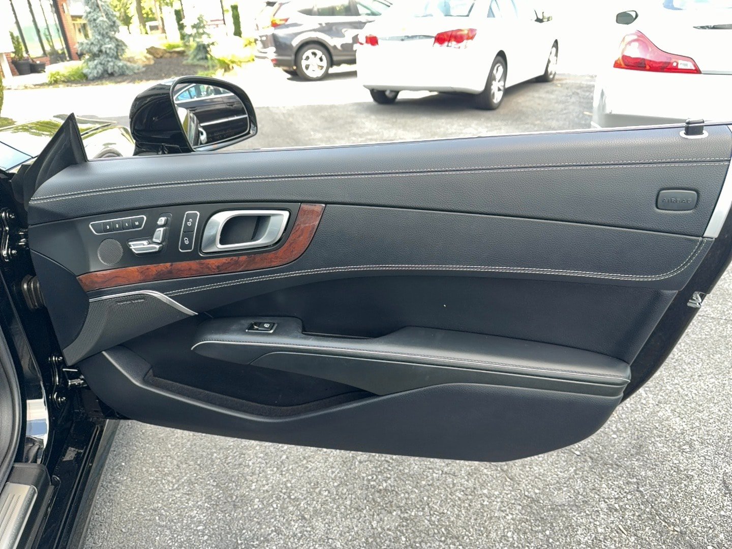 Used 2014 Mercedes-Benz SL 550 image 25
