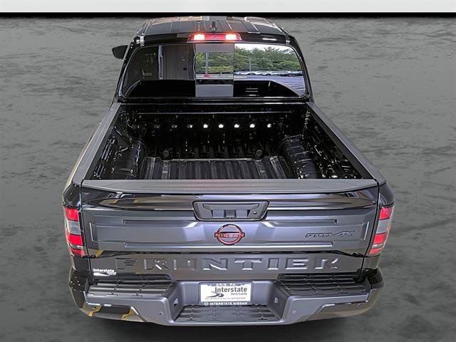 Used 2025 Nissan Frontier PRO-4X AWD/4WD image 3