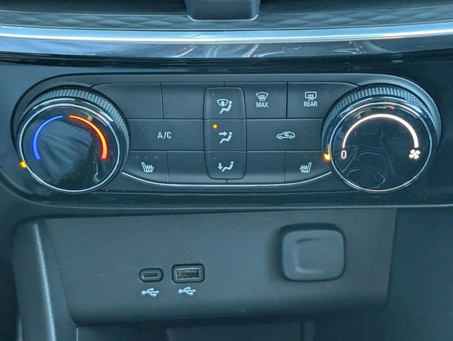 Used 2024 Buick Encore GX Sport Touring w/ Comfort Package image 18