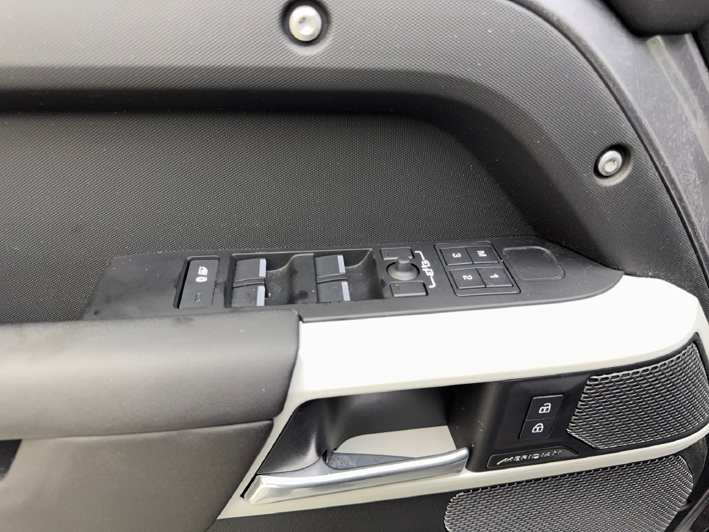 Used 2024 Land Rover Defender 110 S AWD/4WD image 33