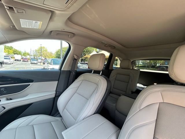 New 2025 Lincoln Nautilus Premier w/ Equipment Group 102A AWD/4WD image 17