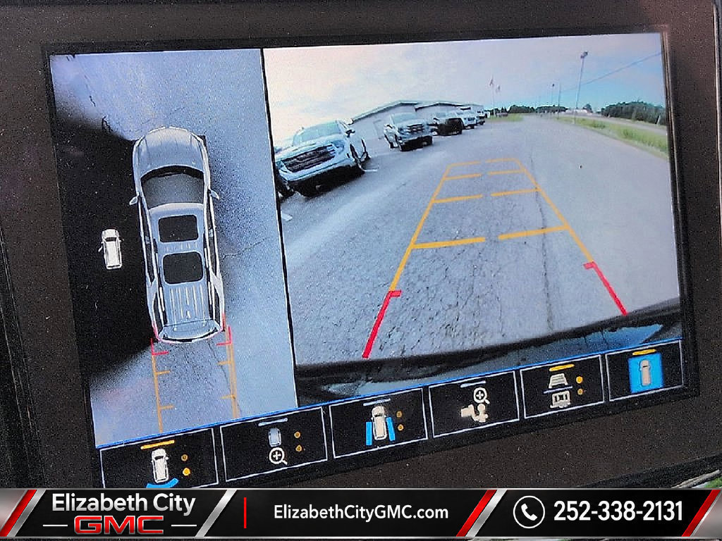 Used 2023 Chevrolet Traverse Premier AWD/4WD image 13
