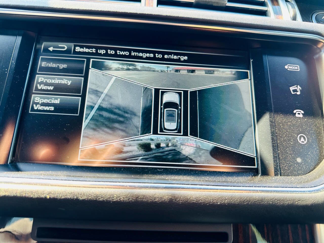 Used 2016 Land Rover Range Rover HSE image 21