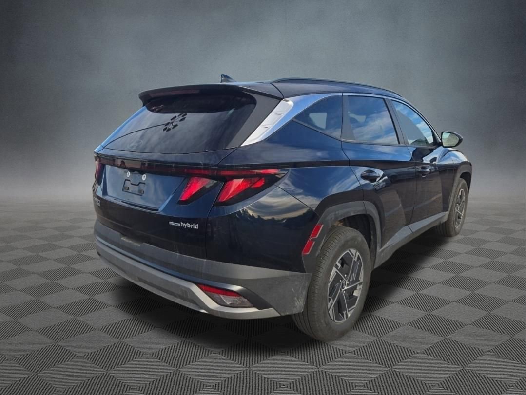 Used 2025 Hyundai Tucson Blue image 2