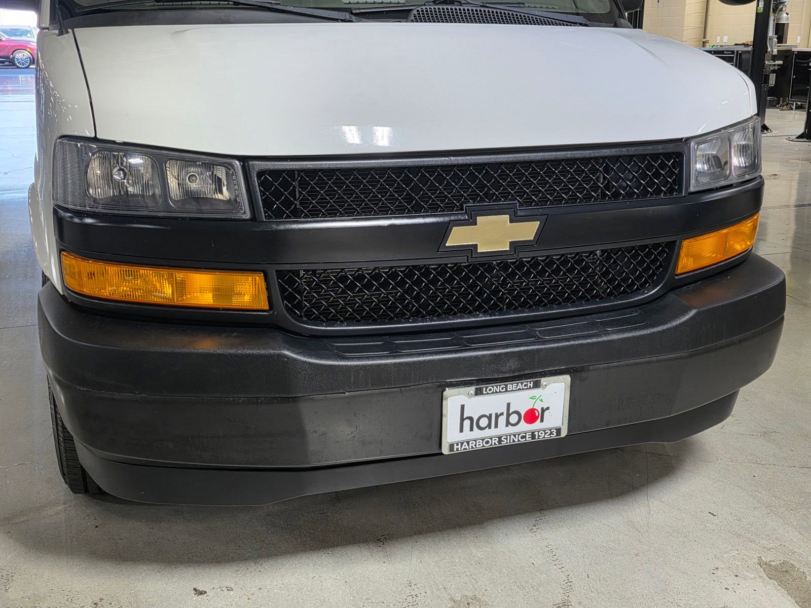 Used 2018 Chevrolet Express 2500 LS w/ Driver Convenience Package image 9