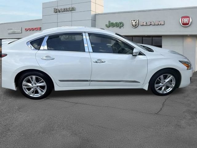 Used 2015 Nissan Altima 2.5 SL w/ Technology Package FWD image 3