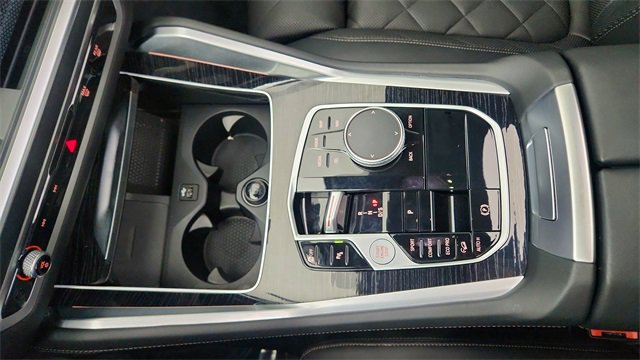 Used 2024 BMW X6 xDrive40i w/ Premium Package image 56