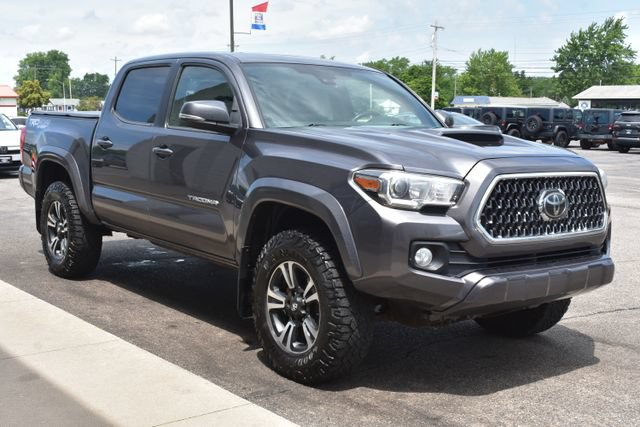 Used 2018 Toyota Tacoma SR5 AWD/4WD image 13