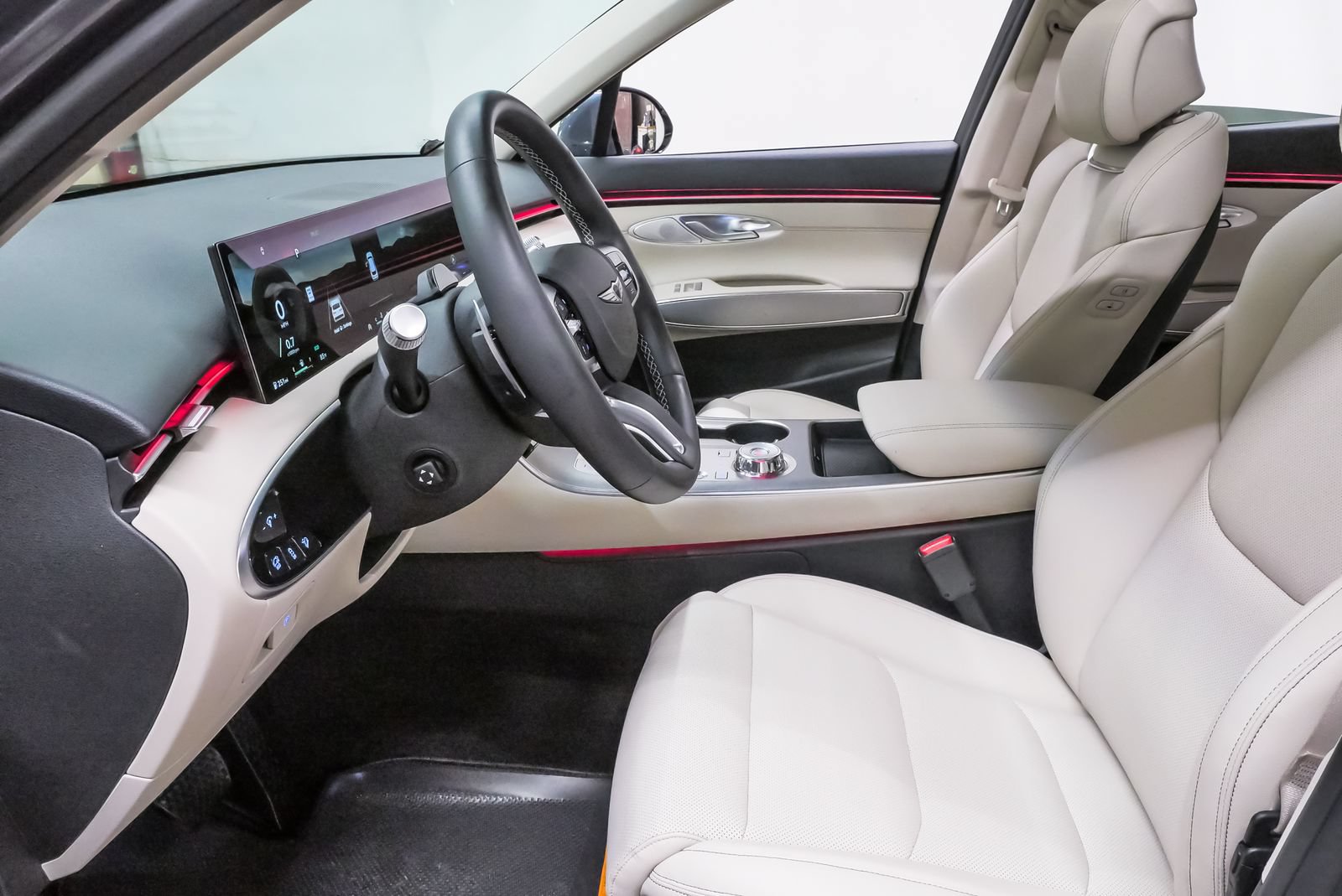 Certified 2026 Genesis GV70 2.5T Select AWD/4WD image 9