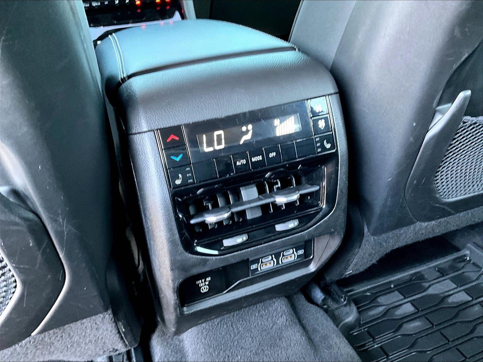 Used 2021 Jeep Grand Cherokee L Limited AWD/4WD image 10