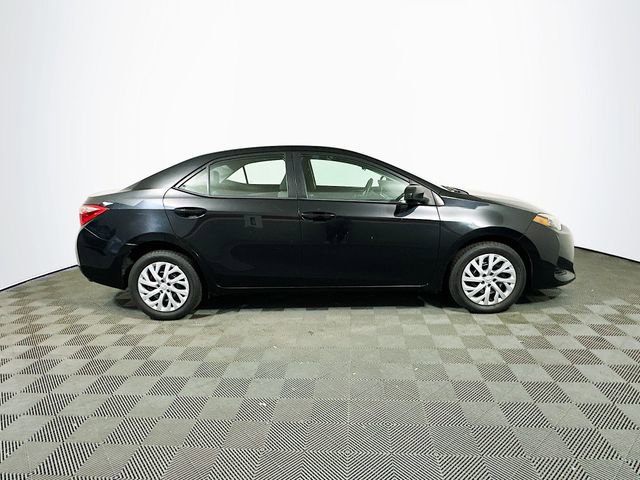 Used 2019 Toyota Corolla LE image 9