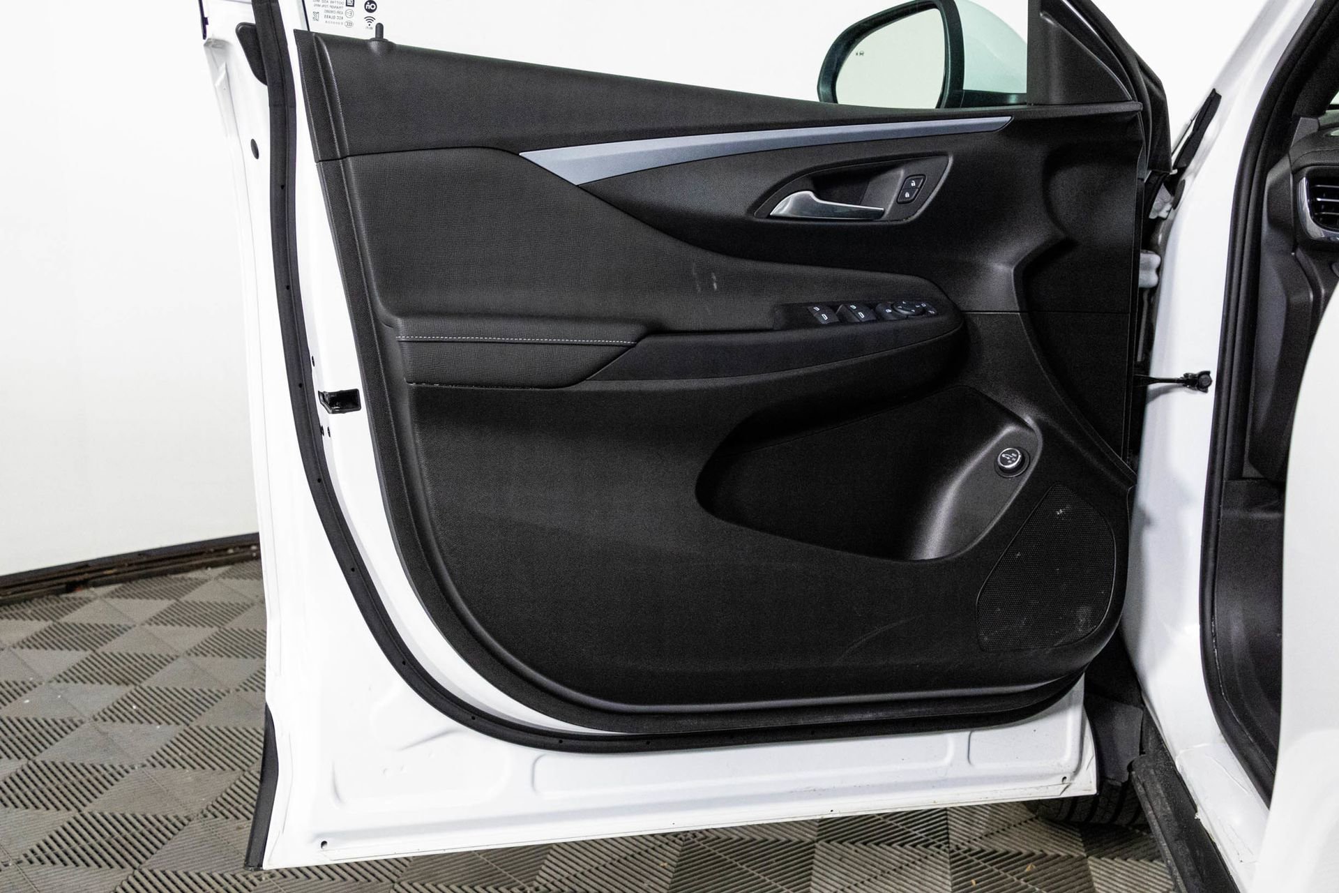 Certified 2024 Buick Envista Preferred w/ Convenience I Package image 32