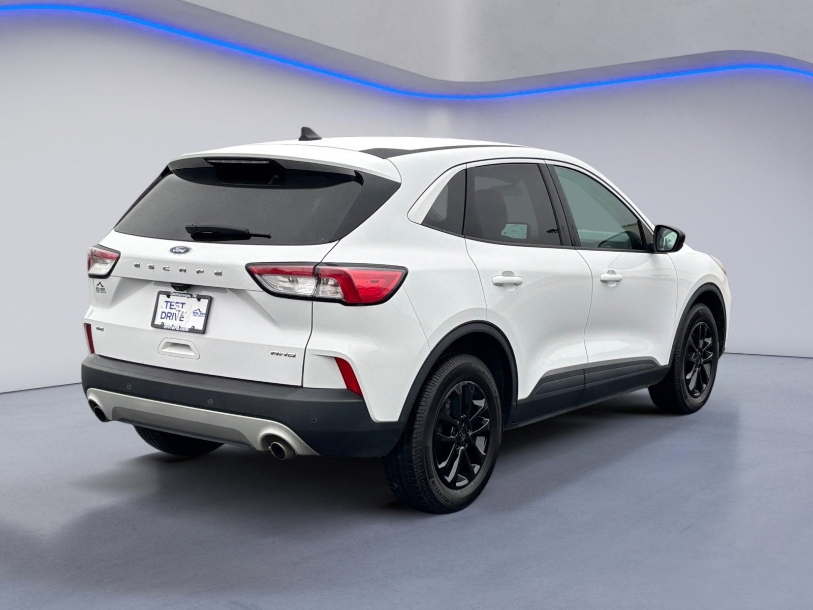 Used 2020 Ford Escape SE image 9