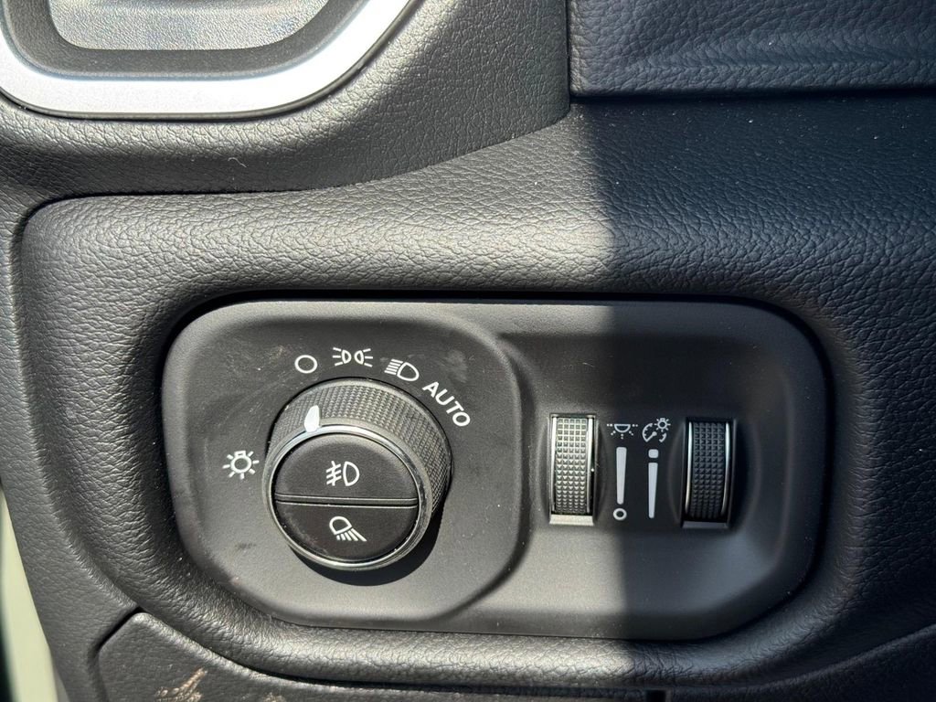 New 2026 RAM 1500 Big Horn AWD/4WD image 20
