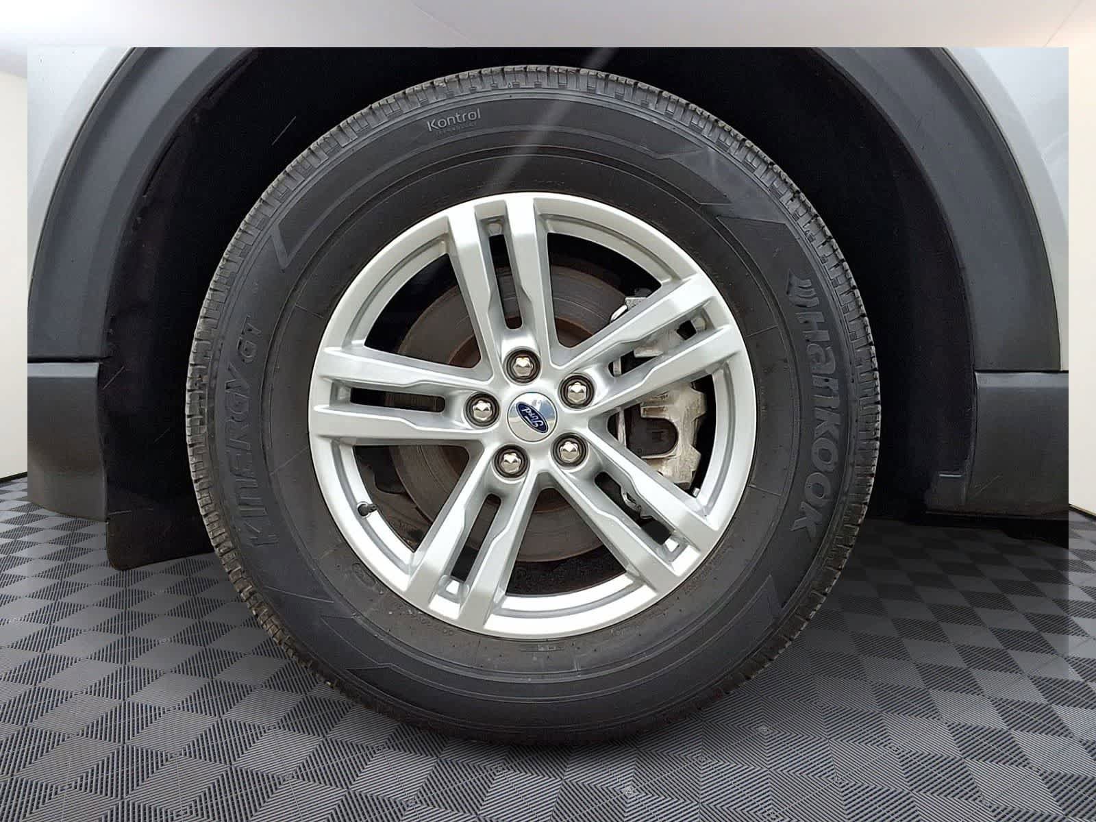 Used 2022 Ford Explorer XLT image 8