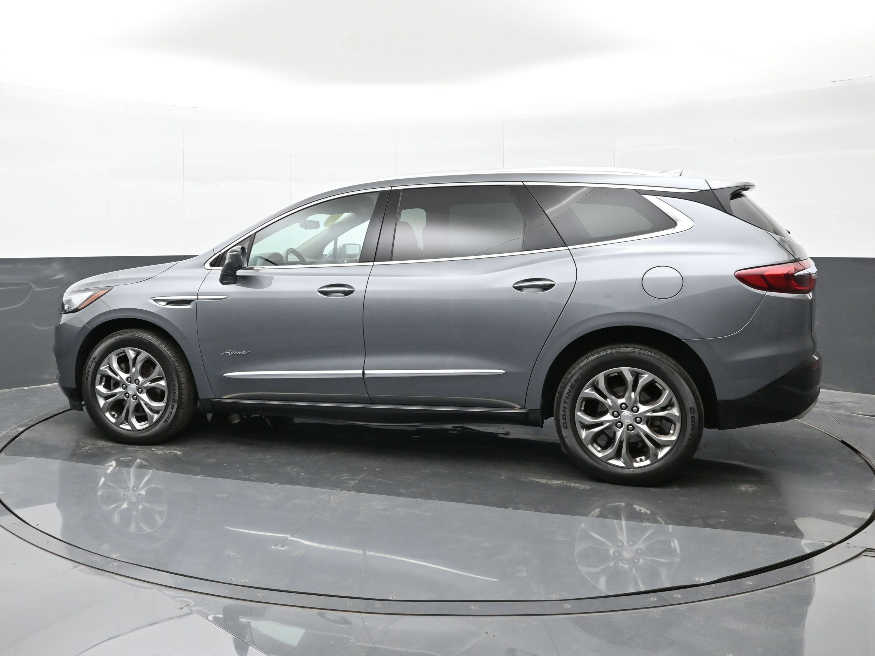 Used 2019 Buick Enclave Avenir w/ Avenir Technology Package image 5