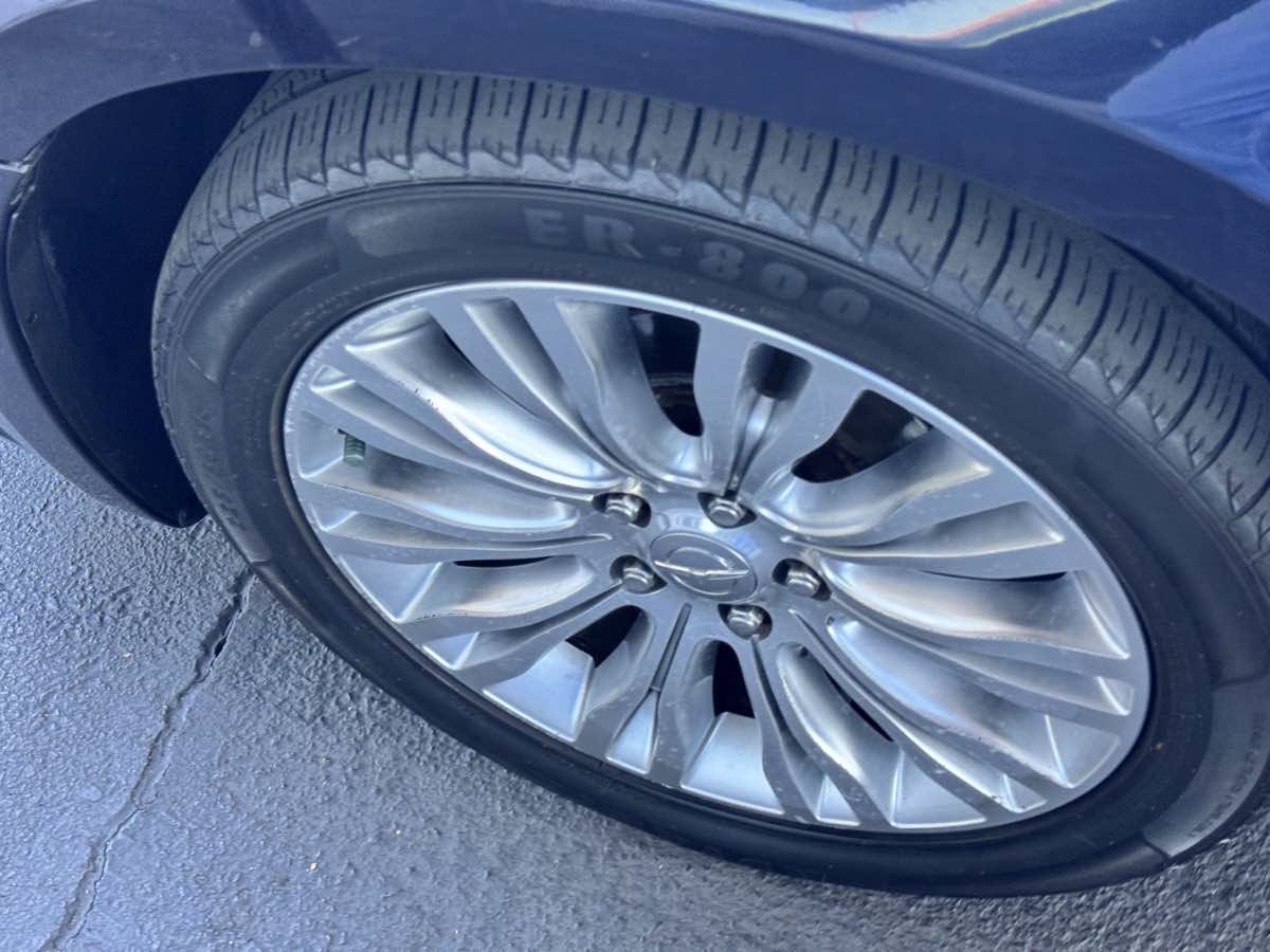 Used 2012 Chrysler 200 Limited FWD image 24