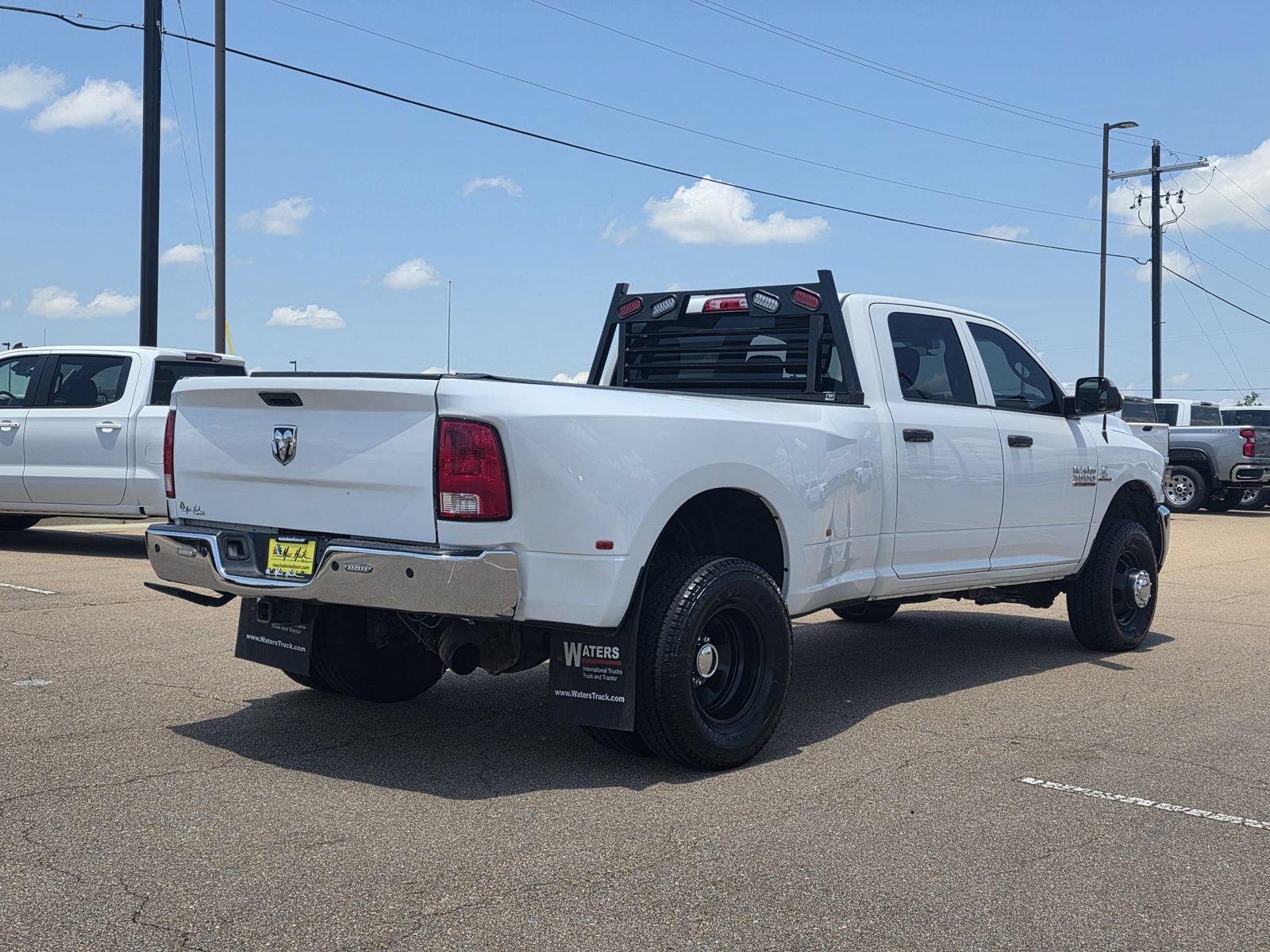 Used 2018 RAM 3500 Tradesman w/ Chrome Appearance Group AWD/4WD image 5