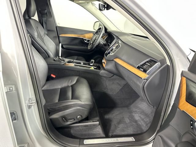 Used 2023 Volvo XC90 B6 Plus w/ Protection Package Premier image 27