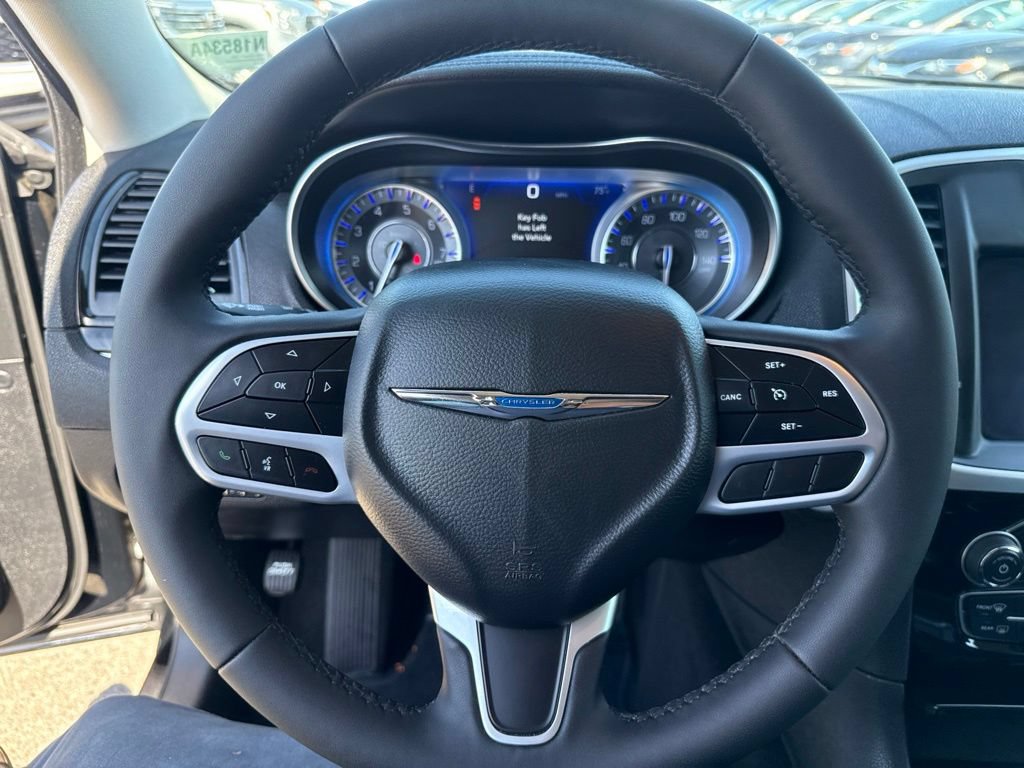 Used 2023 Chrysler 300 Touring w/ Sport Appearance Package RWD image 15