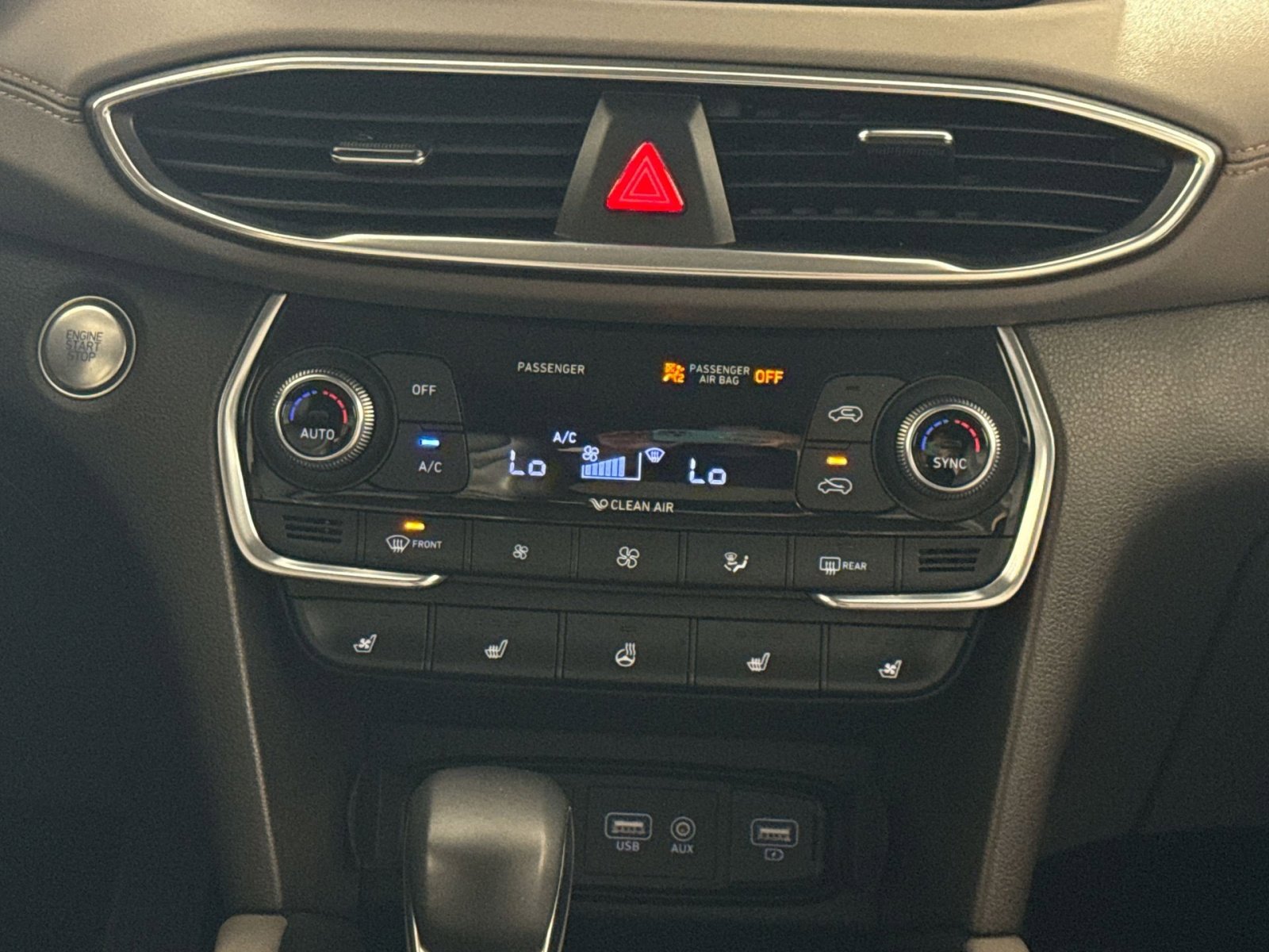 Used 2020 Hyundai Santa Fe Limited image 21